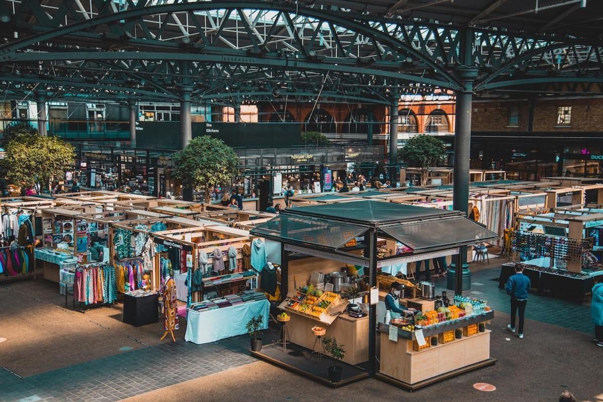 Cosy Right At Liverpool Street Station! Appartamento Londra